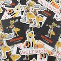 「vaultroom」と𝑮𝑶𝑵 𝑴𝑨𝑪𝑯𝑰𝑵𝑬….のコラボアパレルが10月5日（土）より発売―Tシャツやフーディーなどがラインナップ