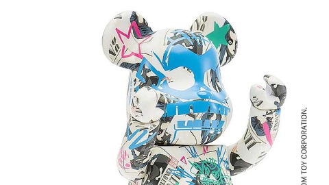 「BE@RBRICK × アーケイン」コラボプロダクトが発売！ジンクス指名手配書をデザイン―大きめサイズもラインナップ