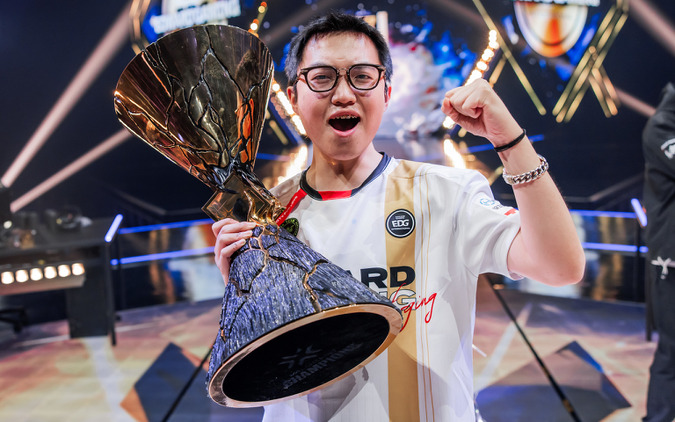 XQQ「カンカン二人積むのは反則だって」...EDGにZmjjKKそっくりなJieni7が加入【VCT China】 画像