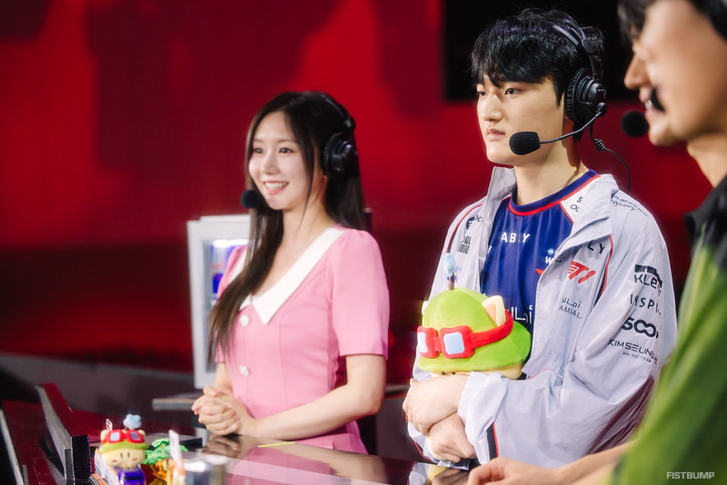 ルーザーズブラケットのT1がFURに3-0で勝利！Peyz「MSIで一番期待できるボットレーナーは自分」、APCメタの背景とG2戦に向けた意気込みを語る【MSI 2026インタビュー翻訳】