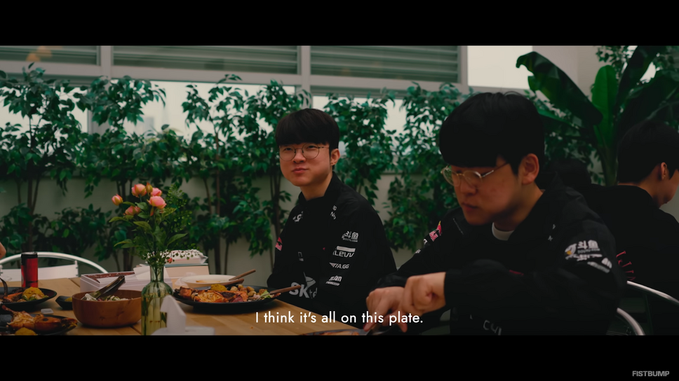 「T1」専属シェフのドキュメンタリーが公開―「ステーキが好き」というFakerが笑顔で食事をするシーンも