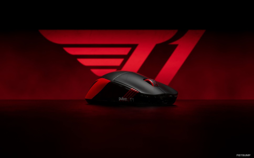 Pulsar × T1のコラボマウスのデザインが公開…黒基調に真紅のT1ロゴ刻まれる、まもなく発売か